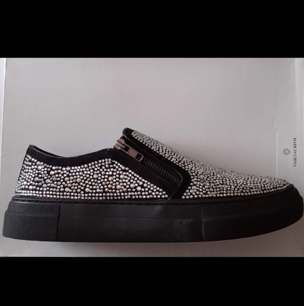 🔥Best Seller🔥 Steve Madden Slip-ons Size 8. - Picture 4 of 10